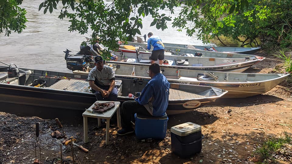 Churrasco é marca tradicional da pescaria no MS. Foto: Divulgação